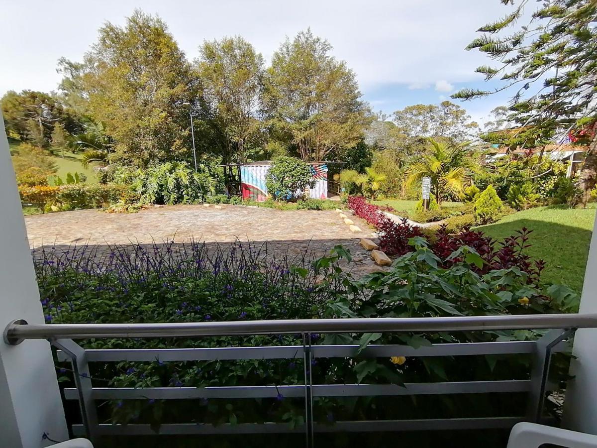 Hotel Hevilat Paraiso De Oriente Rionegro Eksteriør bilde